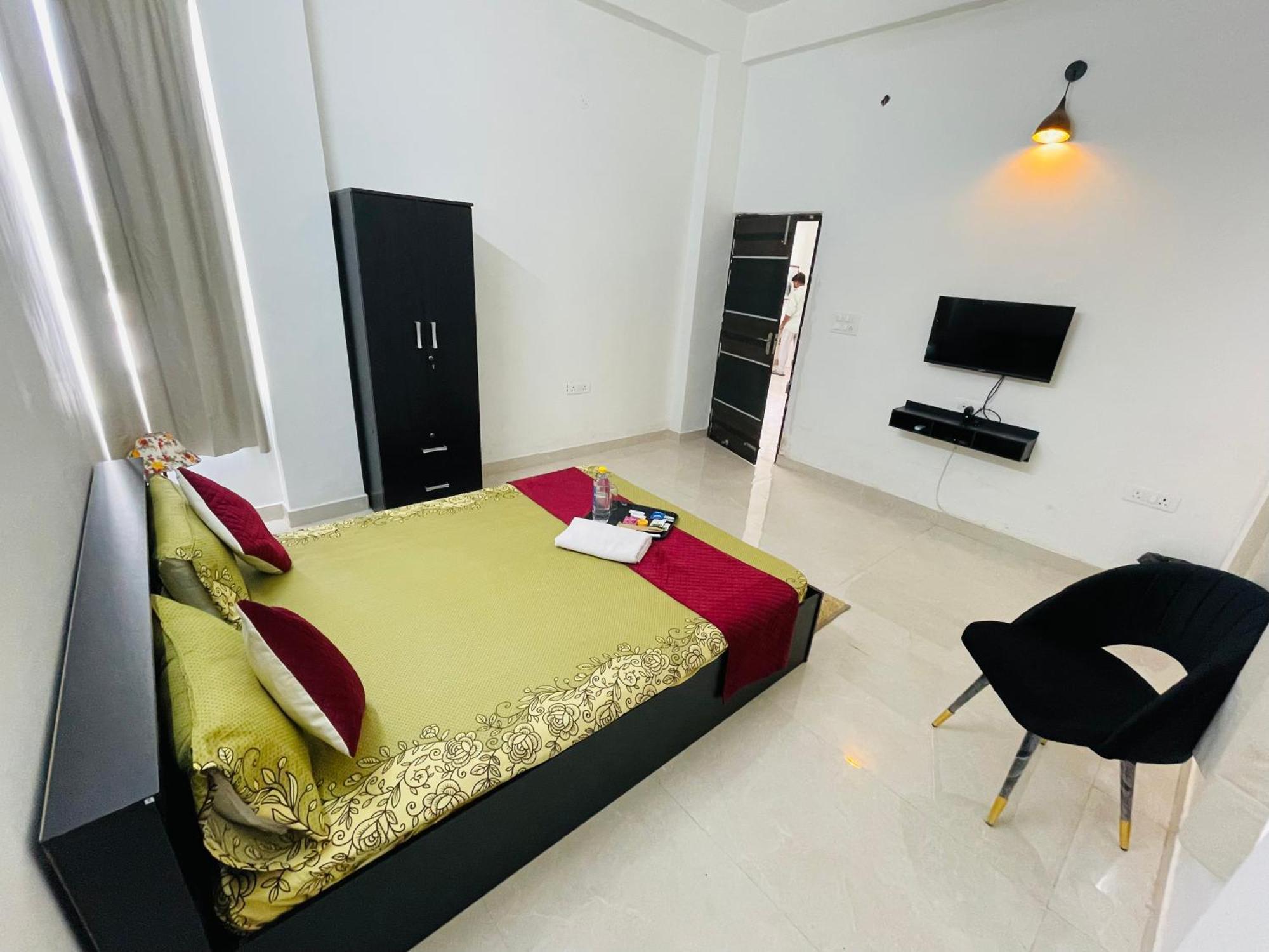 Homestay Atulyam Sushant Golf