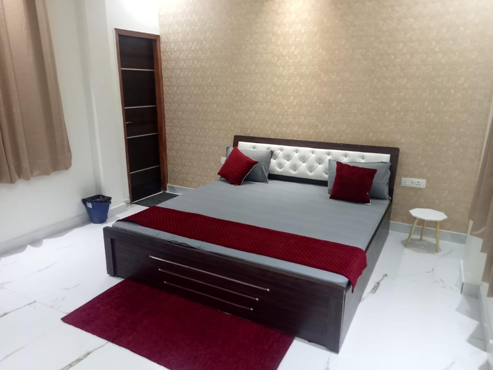 Atulyam Sushant Golf Homestay *