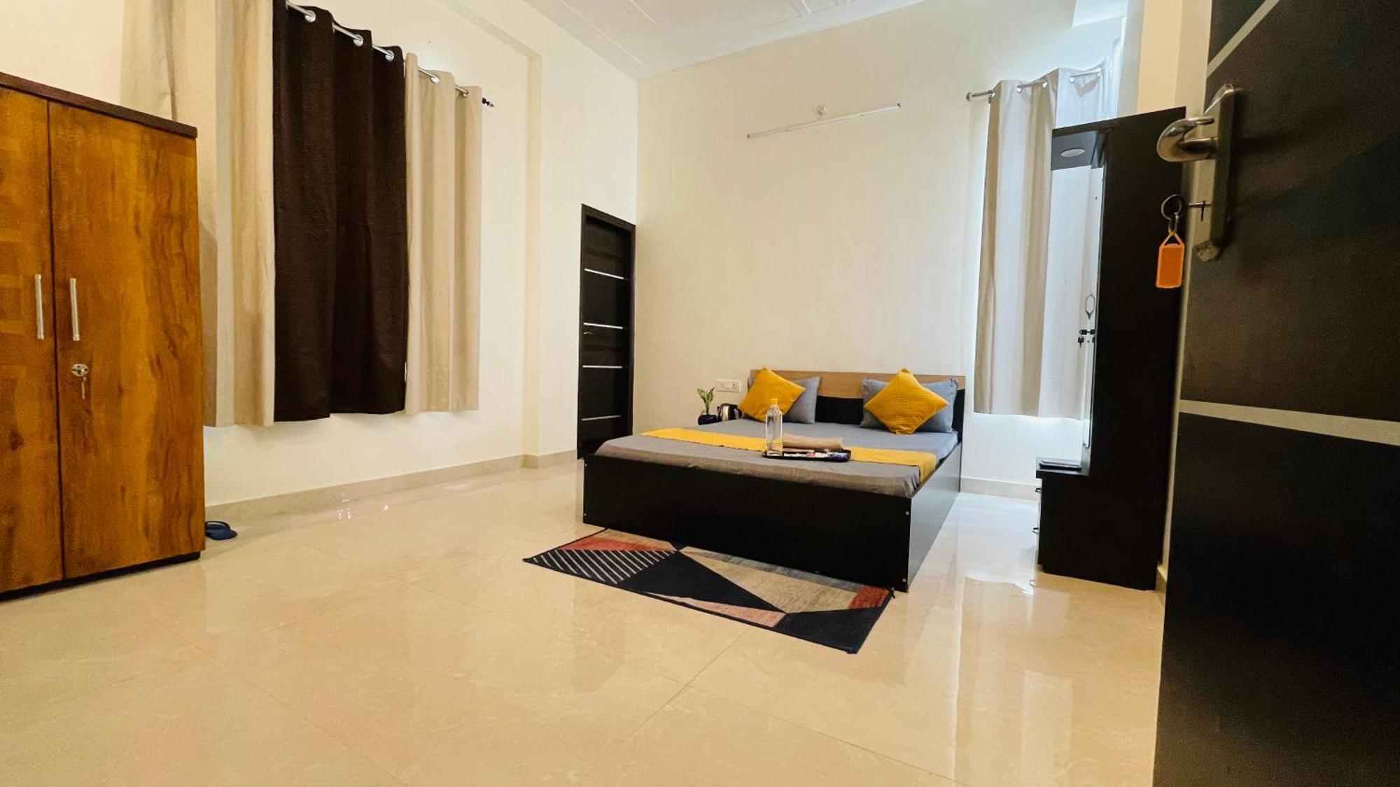 Atulyam Sushant Golf Homestay Lucknow