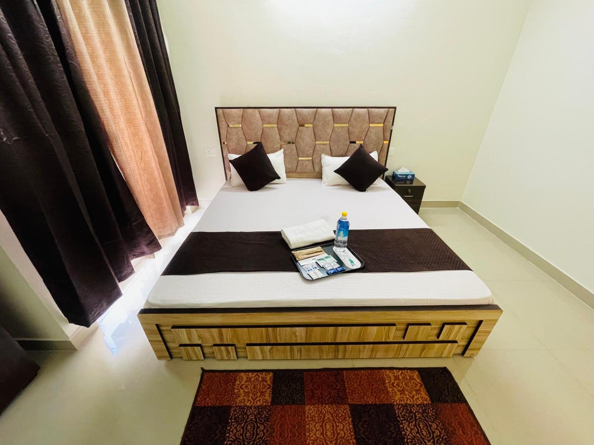Homestay Atulyam Sushant Golf