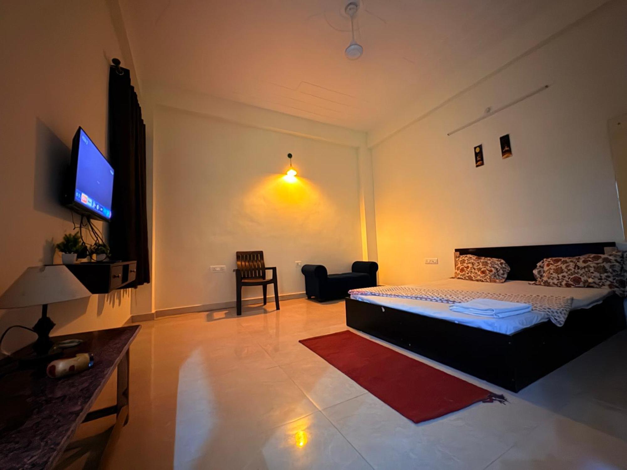 Homestay Atulyam Sushant Golf *